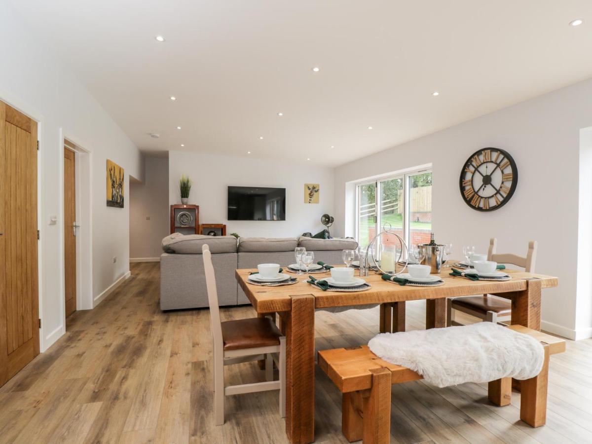 The Barn Villa Poole Eksteriør billede